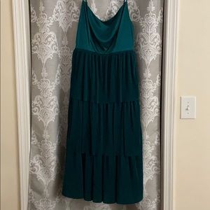 Lulu’s Small Emerald Midi Tiered Dress